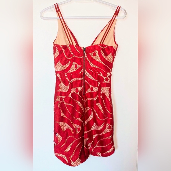 Plunge Lace XS Dress - Picture 4 of 4